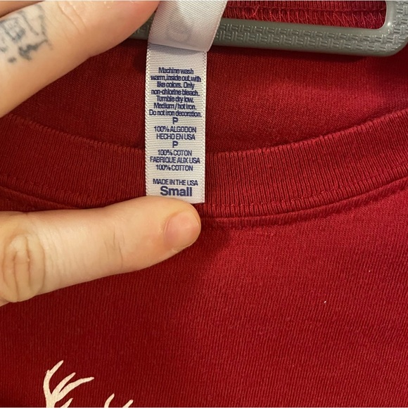 Red Stag by Jim Beam Tee - Picture 4 of 5